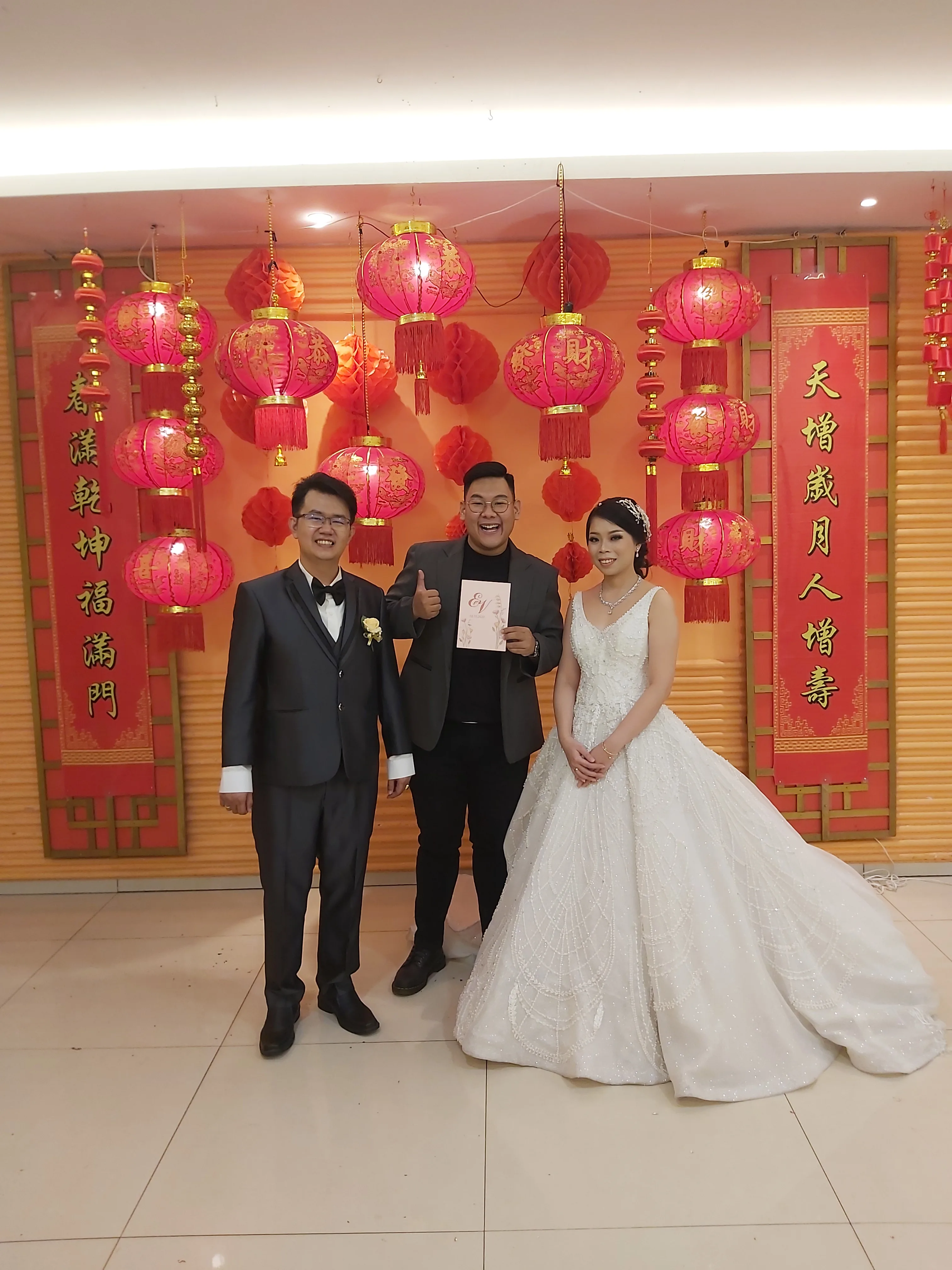 Aldy as MC at a wedding reception
